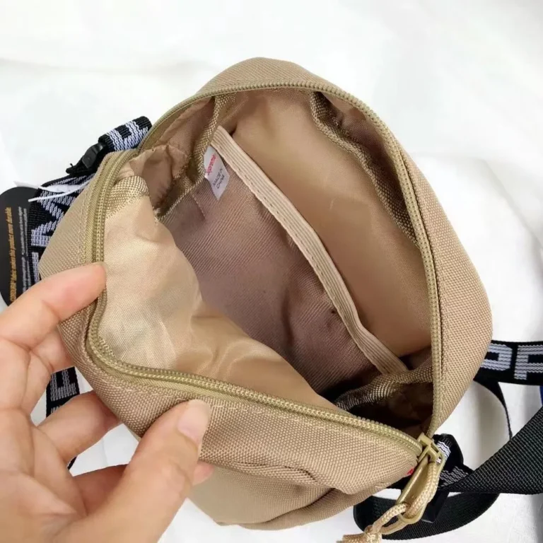 SUPREME 18SS Crossbody Bag - Image 8