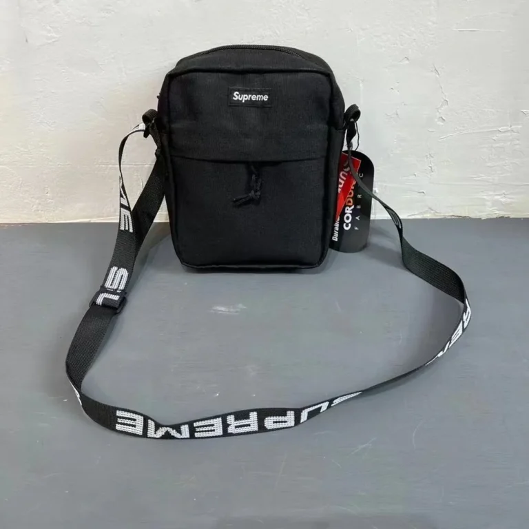 SUPREME 18SS Crossbody Bag - Image 11