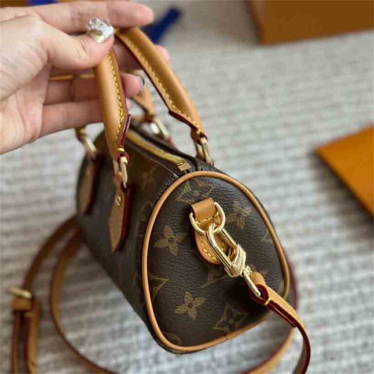 LV Women Bag Shoulder Bag 16-10CM - Image 4