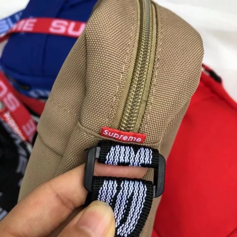 SUPREME 18SS Crossbody Bag - Image 6