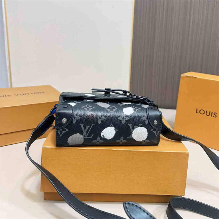 LV Women Bag Shoulder Bag 18-13CM - Image 5