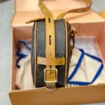 LV Louis Vuitton Chapeau Round Bag 18CM