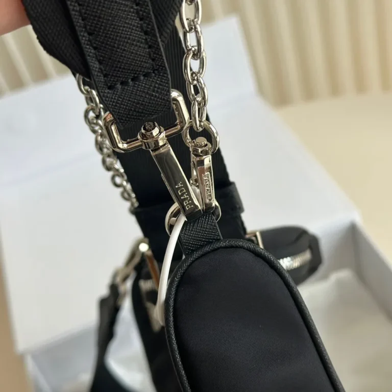 PRADA Re-Edition 2005 Re-Nylon Bag 3-in-1 23*13CM - Image 6