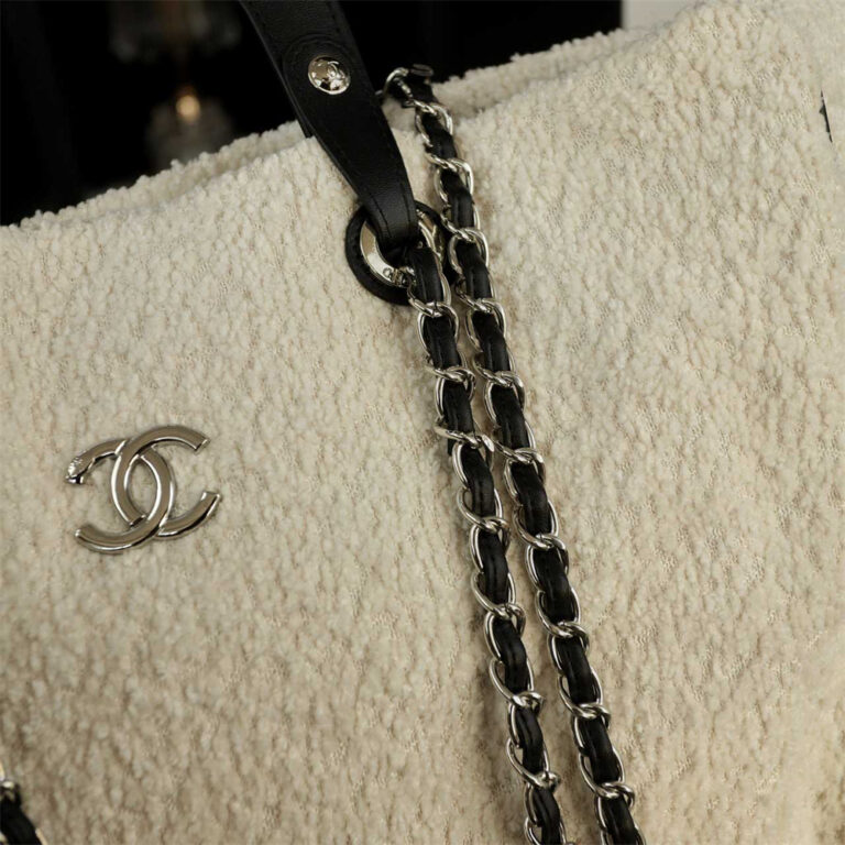 CHANEL Women Bag Shoulder Bag 41-30CM - Image 7