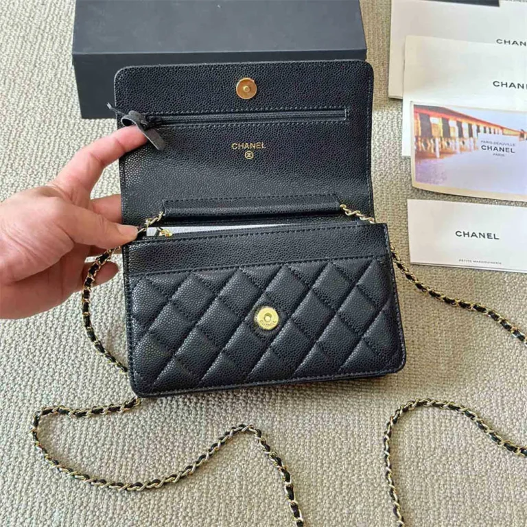 CHANEL Women Bag Shoulder Bag 19-12CM - Image 5