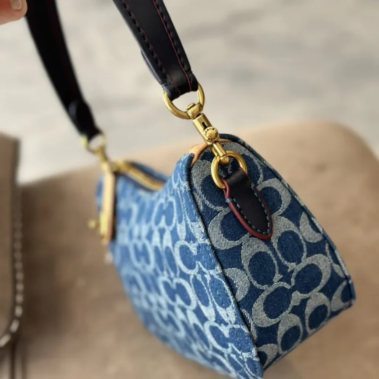 COACH Swinger Bag 23*12CM - Image 3