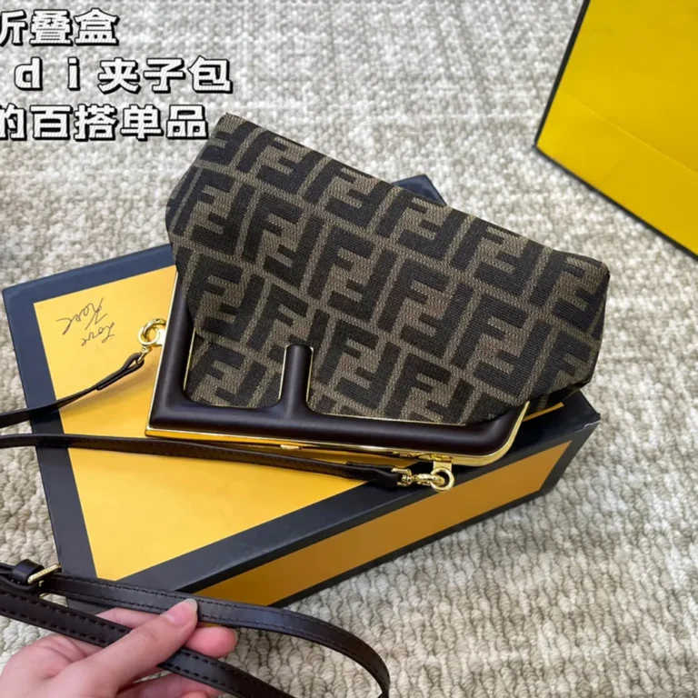 FENDI First Bag 23*17CM - Image 6
