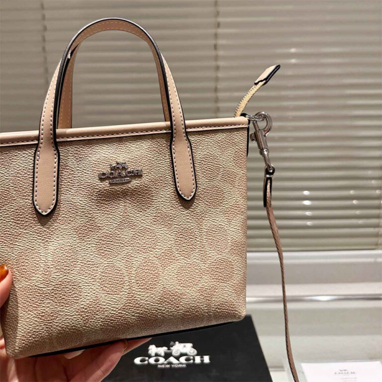 COACH Women Bag Shoulder Bag 16-15CM - Image 2