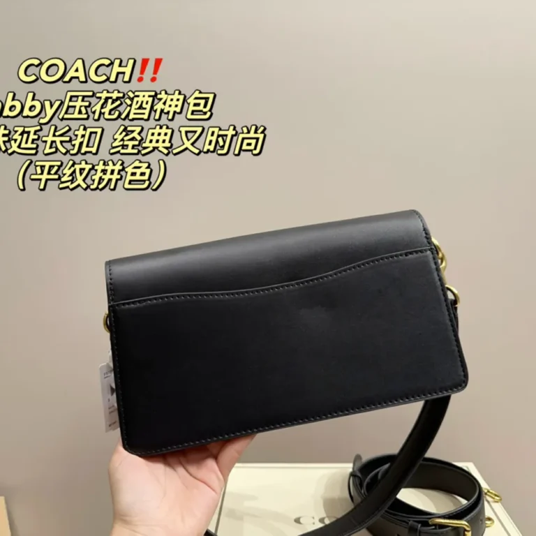 COACH Tabby Handbag 26*13CM - Image 4