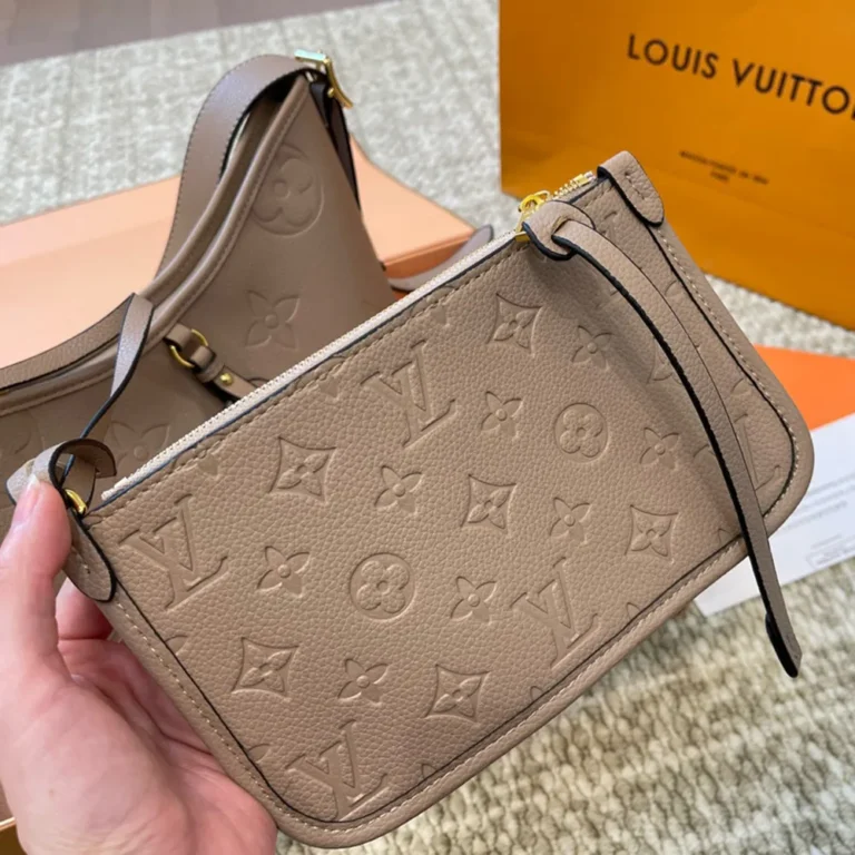 LV Louis Vuitton CarryAll Bag 31*21CM - Image 6