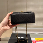 CHANEL Women Bag Shoulder Bag 19-13CM