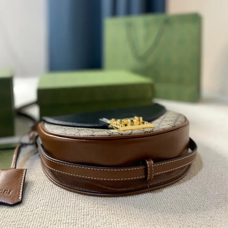 GUCCI Padlock Saddle Bag 24*7*20CM - Image 3