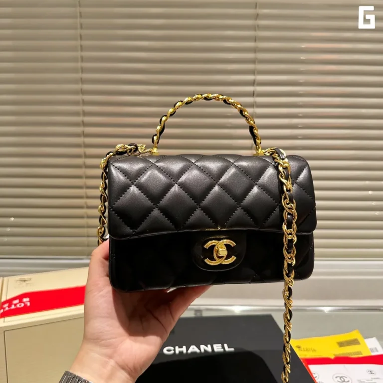 CHANEL CF Lambskin Classic Flap Bag 20CM - Image 2