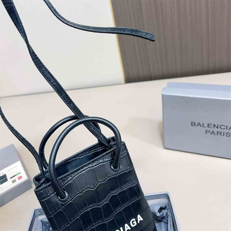 BALENCIAGA Women Man Bag Crossbody Bag 12-18CM - Image 7