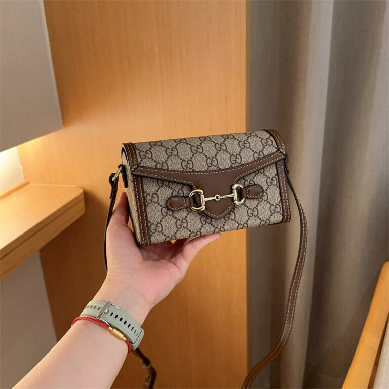 GUCCI Women Bag Crossbody Bag 18-12CM - Image 9