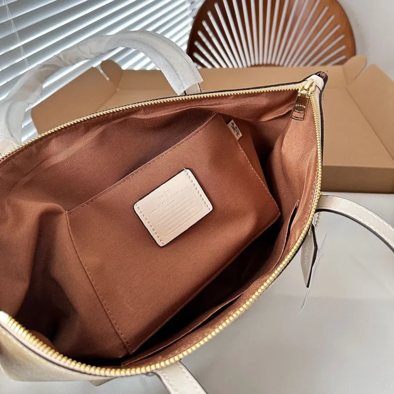 COACH Zip Top Tote Bag 25*23CM - Image 5