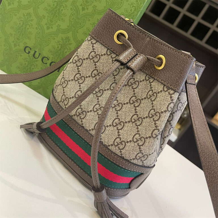 GUCCI Women Bag Crossbody Bag 16-20CM - Image 4