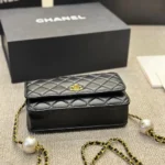 CHANEL Woc Handbag Lambskin 20*12CM