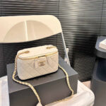 CHANEL Women Bag Cosmetic Bag 17-10CM