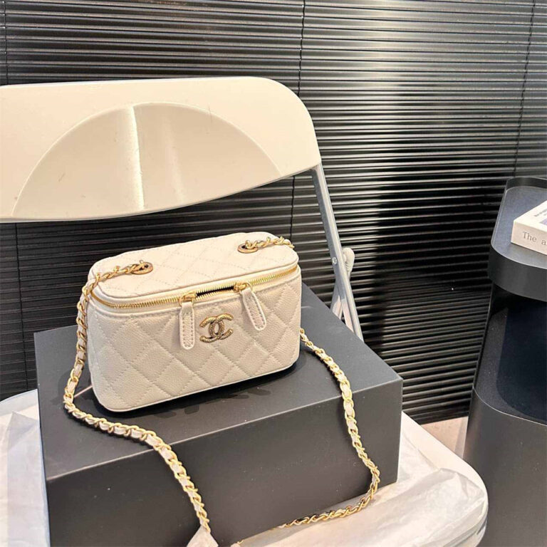 CHANEL Women Bag Cosmetic Bag 17-10CM