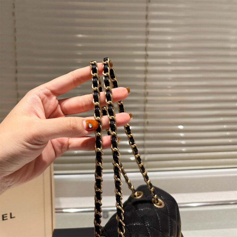 CHANEL Women Bag Shoulder Bag 19-13CM - Image 4