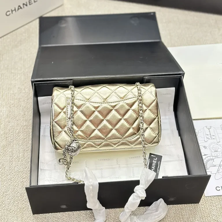 CHANEL CF Lambskin Classic Flap Bag 20CM - Image 2