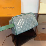LV Women Bag Cosmetic Bag 23-13-13CM