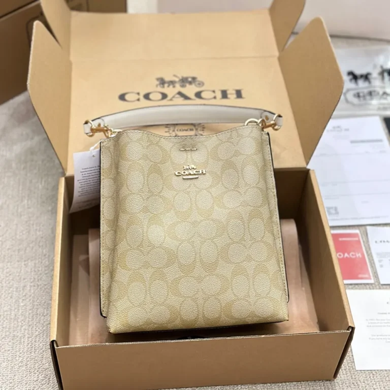 COACH Mollie Bucket Bag 20*22CM
