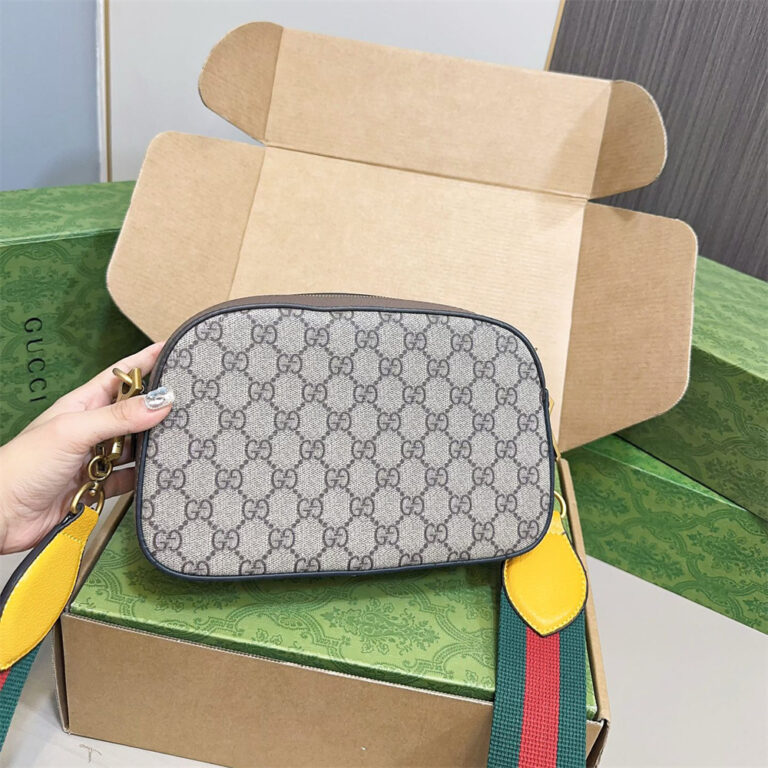 GUCCI Men Women Bag Crossbody Bag 25-16CM - Image 9