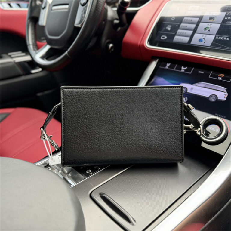 GUCCI Men Bag Handbag 22-14CM - Image 9