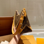 LV Louis Vuitton Boulogne Handbag 27*20CM