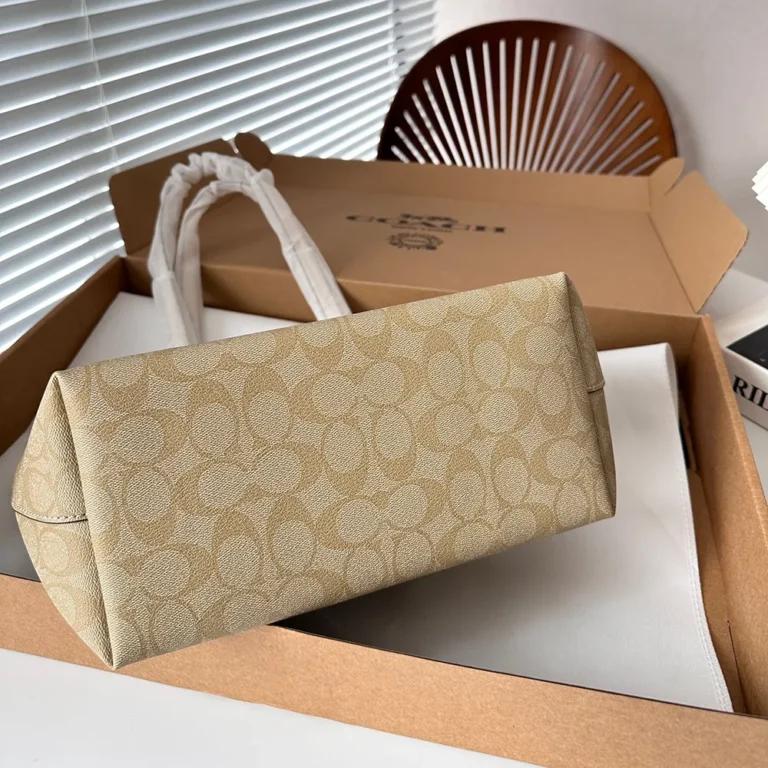 COACH Zip Top Tote Bag 25*23CM - Image 7