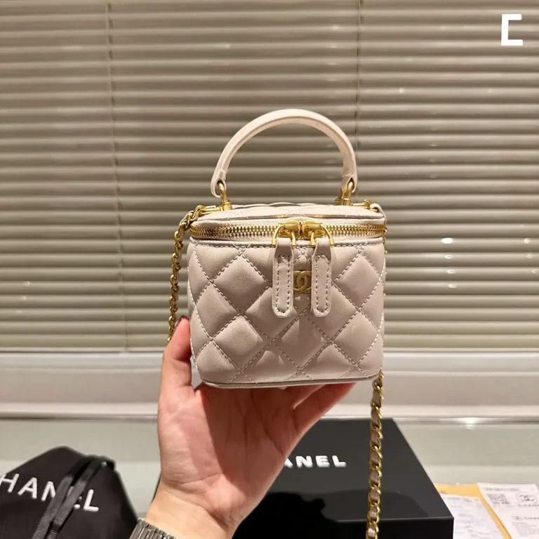 CHANEL Makeup Bag Mini 13CM