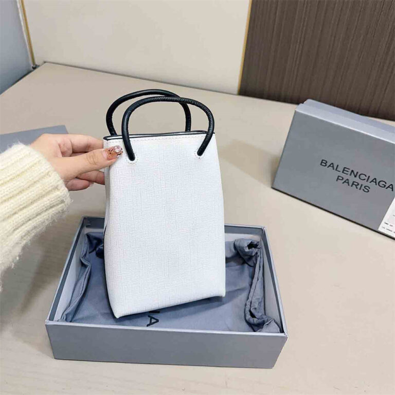 BALENCIAGA Women Man Bag Crossbody Bag 12-18CM - Image 3