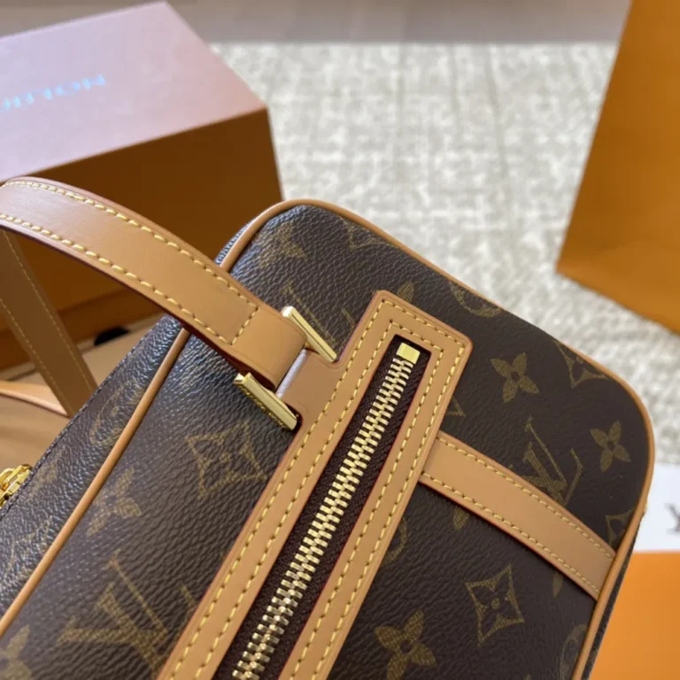 LV Louis Vuitton Cite Shoulder Bag 24*15CM - Image 2