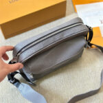 LV Men Bag Crossbody Bag 26-20-10.5CM