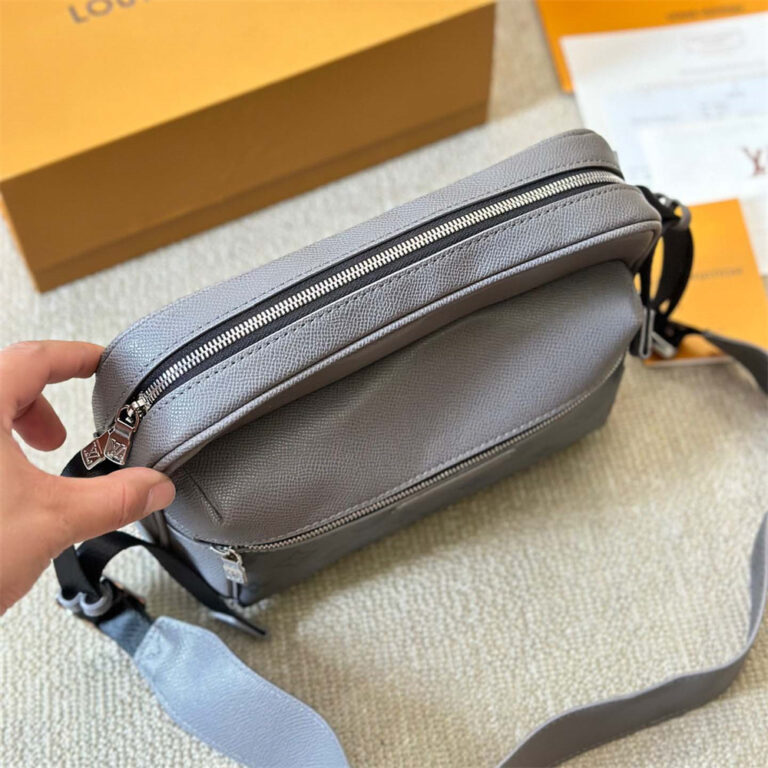 LV Men Bag Crossbody Bag 26-20-10.5CM - Image 6