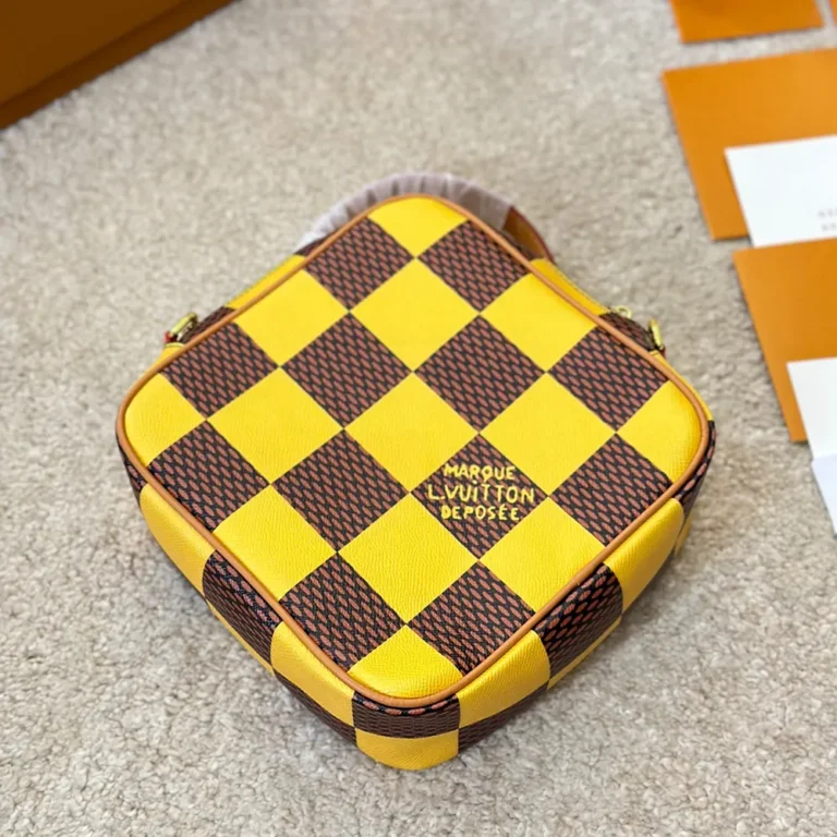 LV Louis Vuitton Chess Messenger Bag 20CM - Image 5
