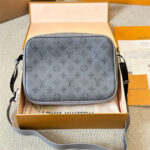 LV Men Bag Crossbody Bag 26-20-10.5CM