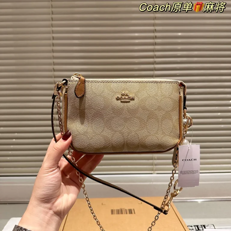 COACH Nolita Mini Bag 22*13CM - Image 3