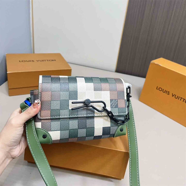 LV Women Bag Shoulder Bag 18-13CM - Image 9