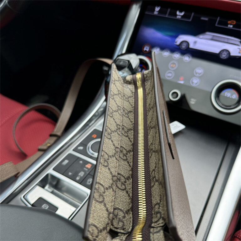 GUCCI Men Bag Handbag 22-14CM - Image 3