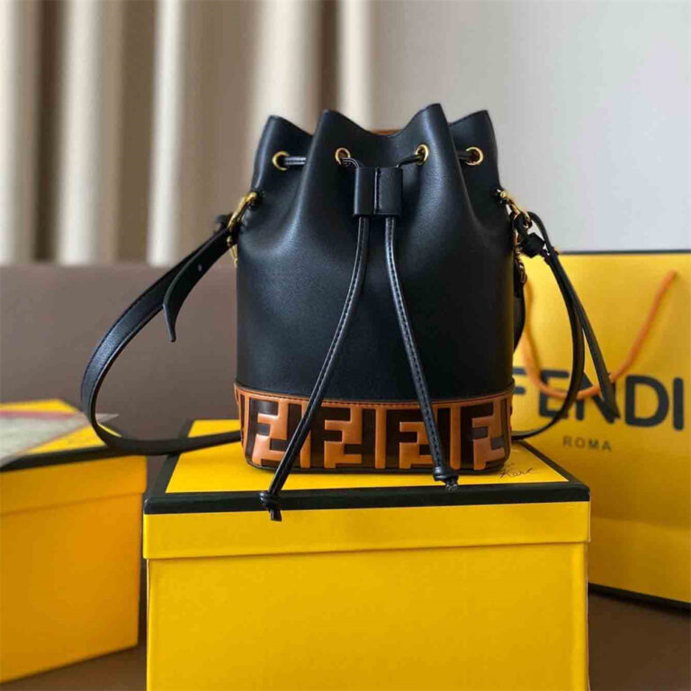 FENDI Women Bag Shoulder Bag 16-23CM - Image 5