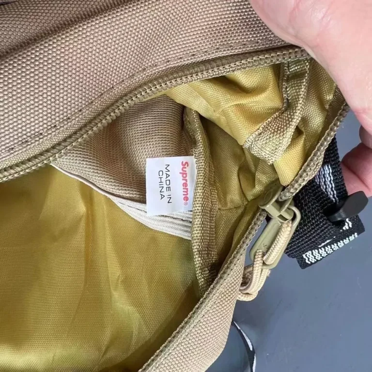 SUPREME 18SS Waist Bag - Image 7