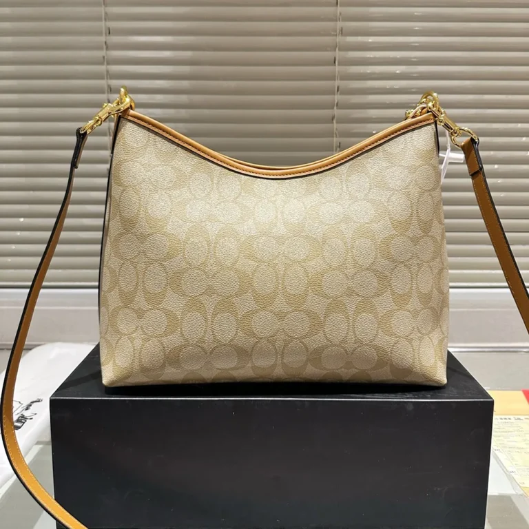 COACH Laurel Bag 28*25CM - Image 8