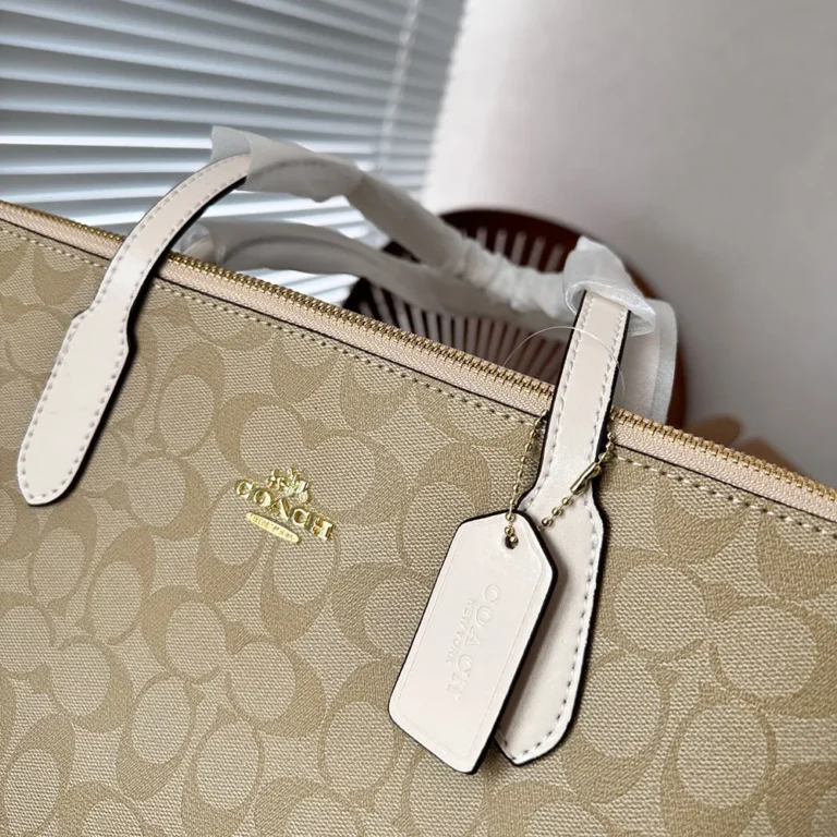 COACH Zip Top Tote Bag 25*23CM - Image 8