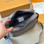 LV Men Bag Crossbody Bag 26-20-10.5CM