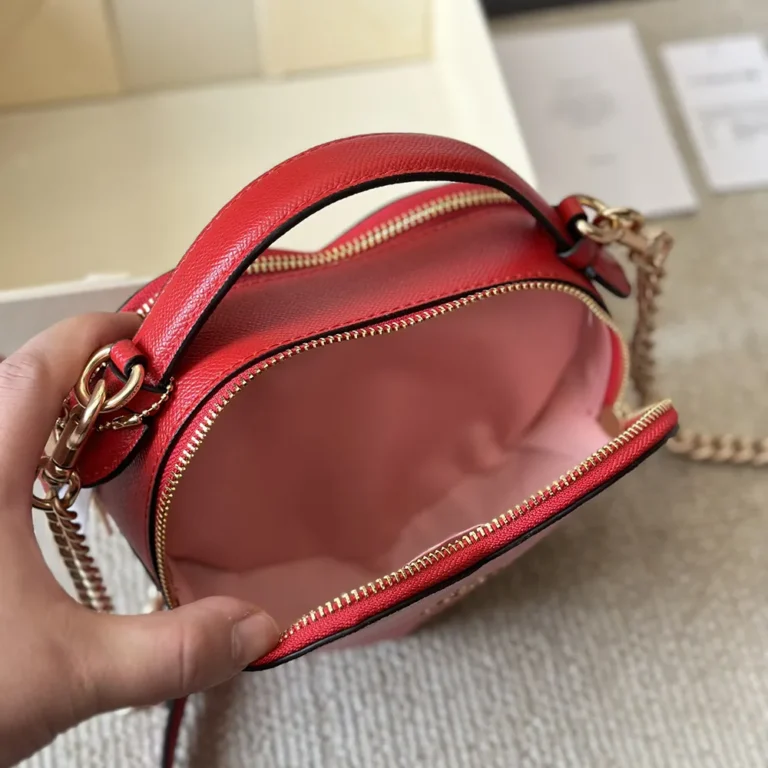 COACH Heart Crossbody Bag 18*14CM - Image 8