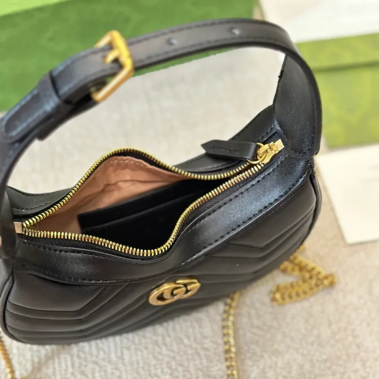 GUCCI Marmont Half Moon Mini Bag 20*12CM - Image 6