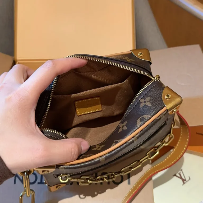 LV Louis Vuitton Soft Trunk M44480 20CM - Image 8